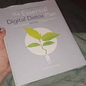 The Essential Digital Detox Plan Book